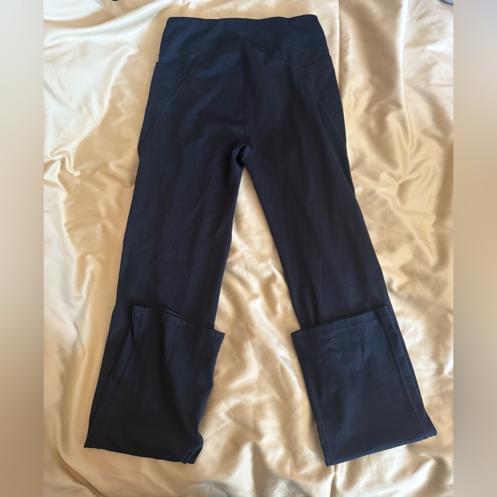 All in Motion Women's Flex High-Rise 7/8 Bootcut Leggings - All in Motion Size M - Picture 3 of 3